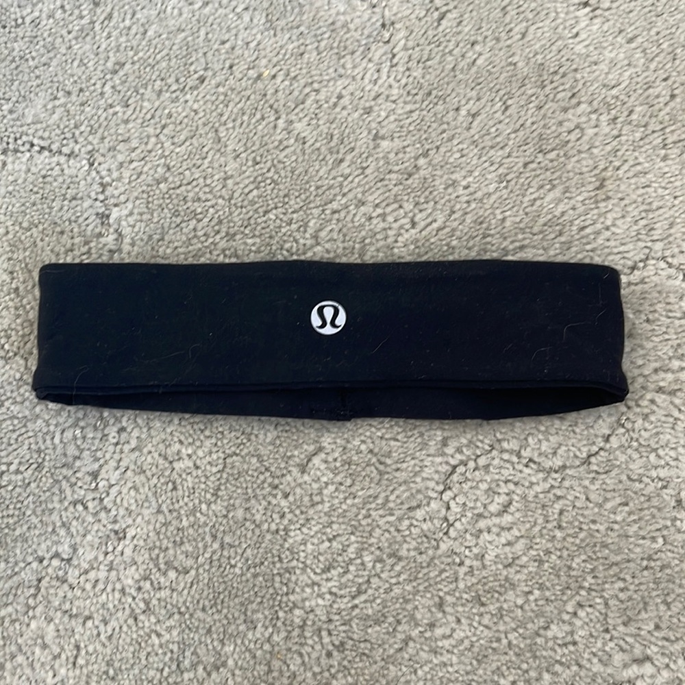 Black Lululemon headband
